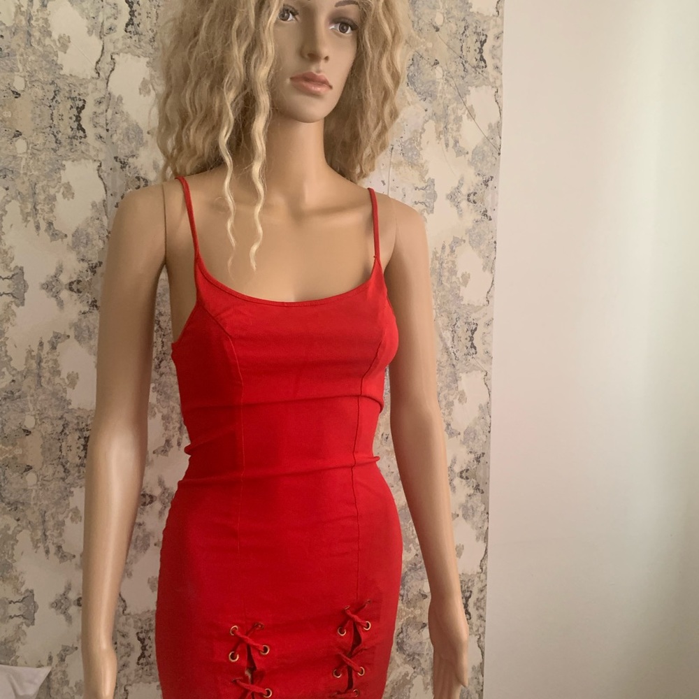 SET OF 3 RED DRESSES ! - Picture 9 of 12
